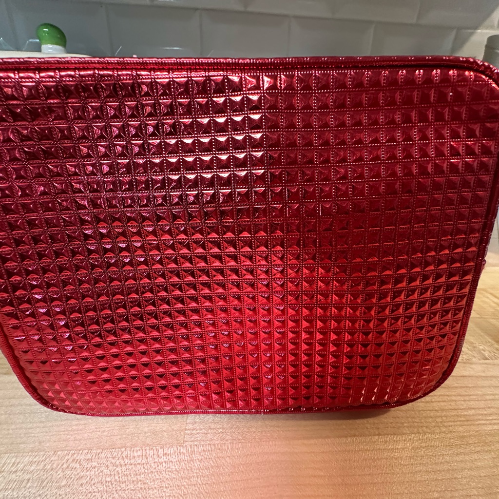 Elizabeth Arden Red Quilted Cosmetic Bag